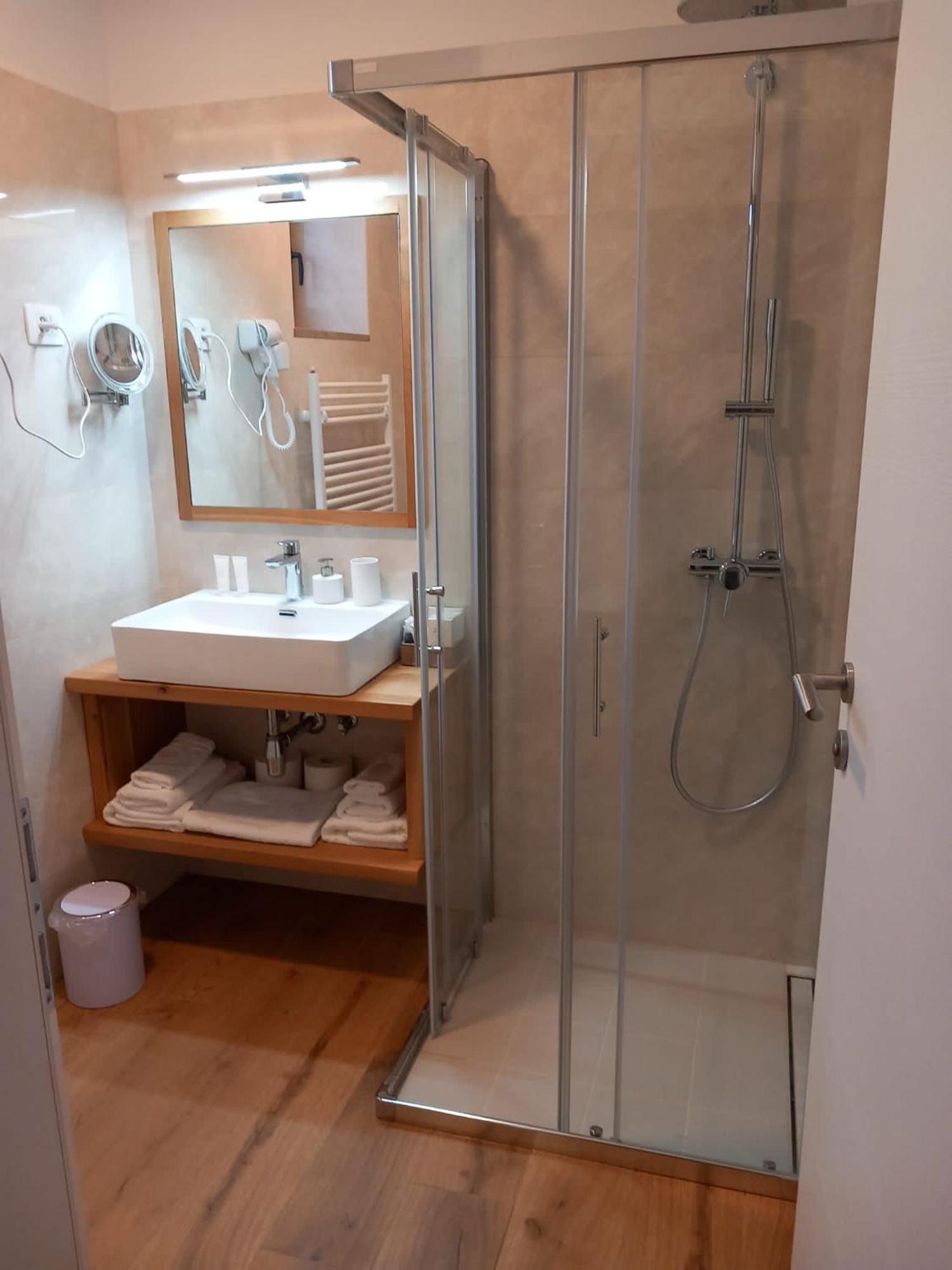 G House 호텔 Dutovlje 외부 사진